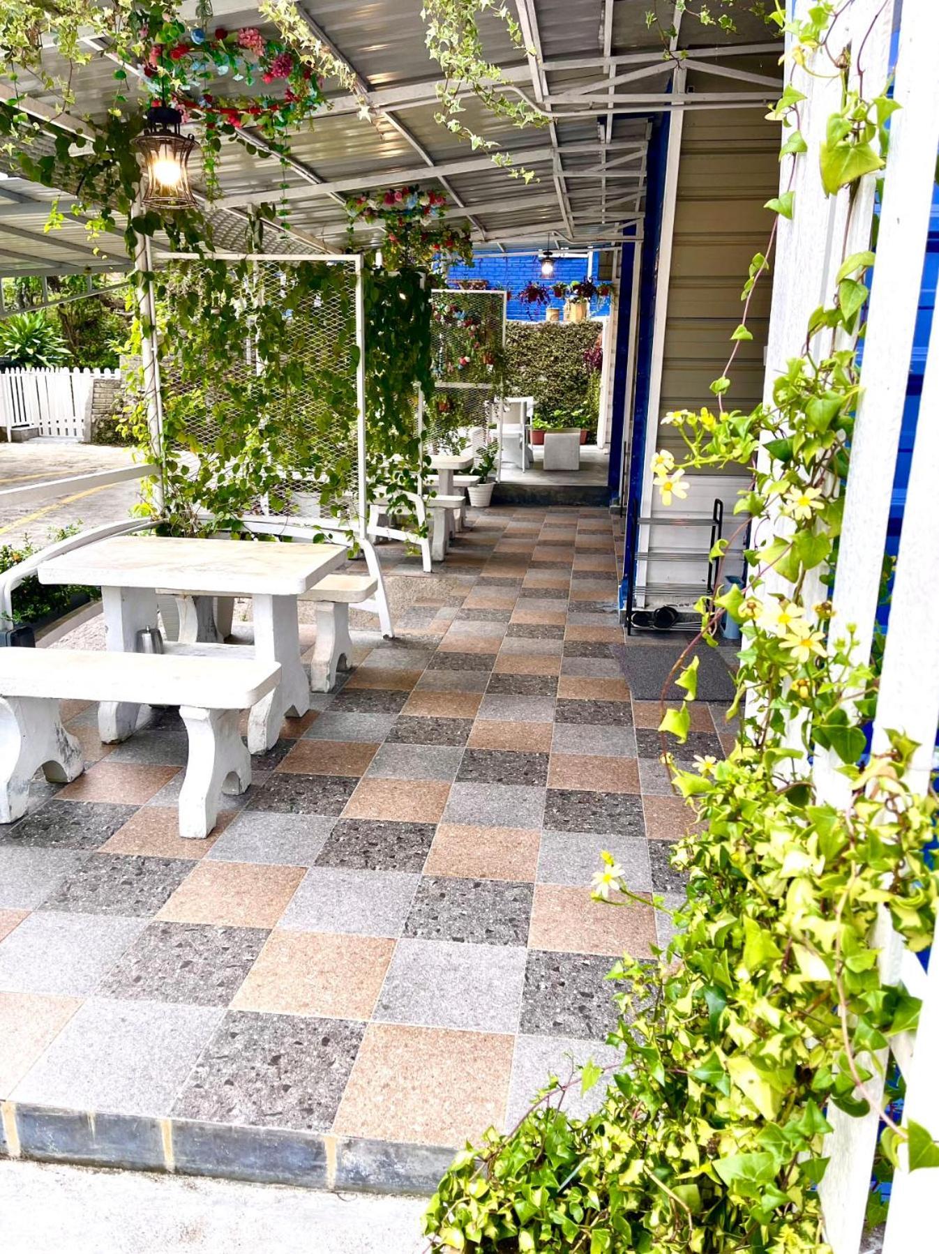Blue Cabins By Pfordten Cottage Cameron Highlands Exterior photo